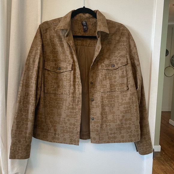 Mountain hard wear jacket NWOT - Picture 2 of 5